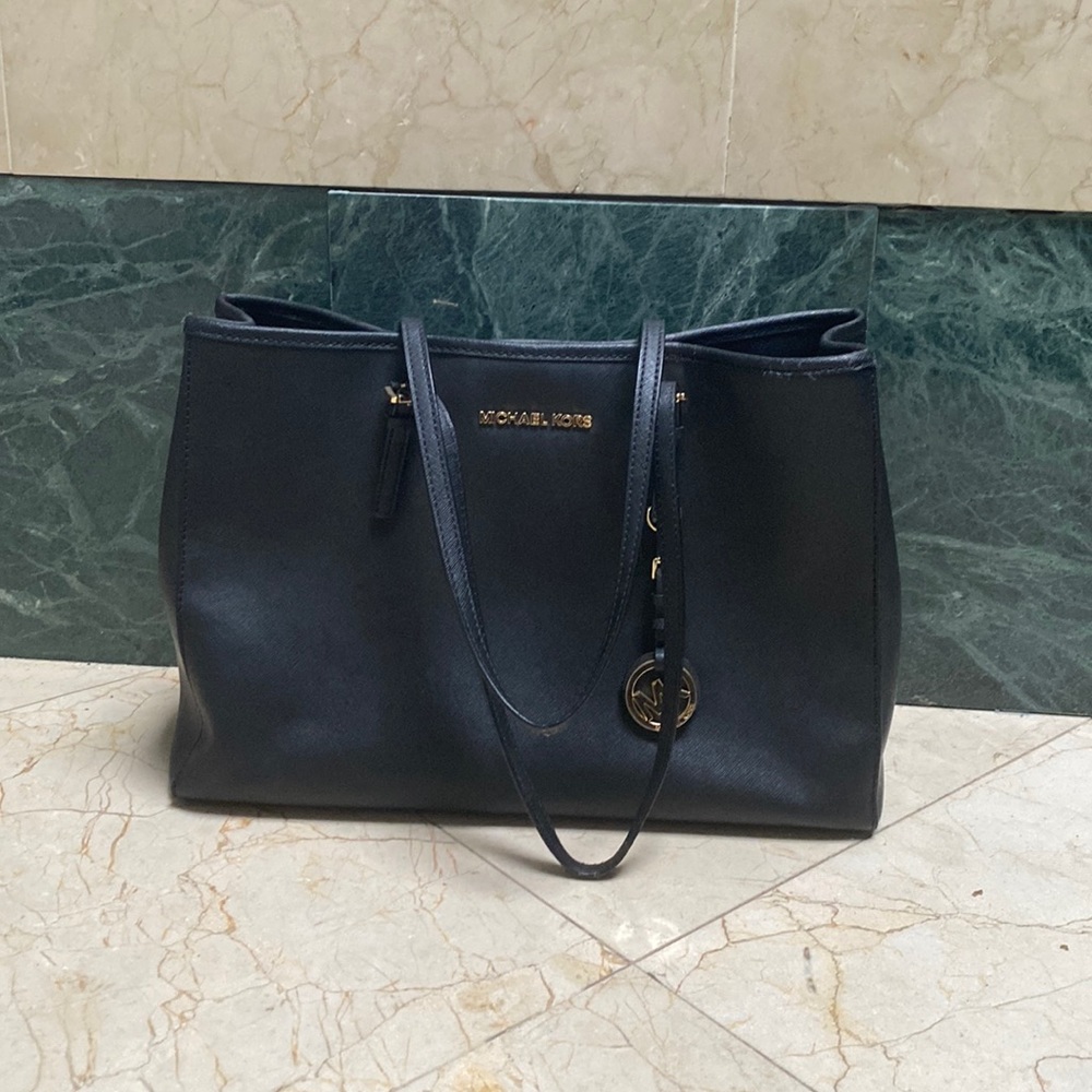 Black Michael kors tote
